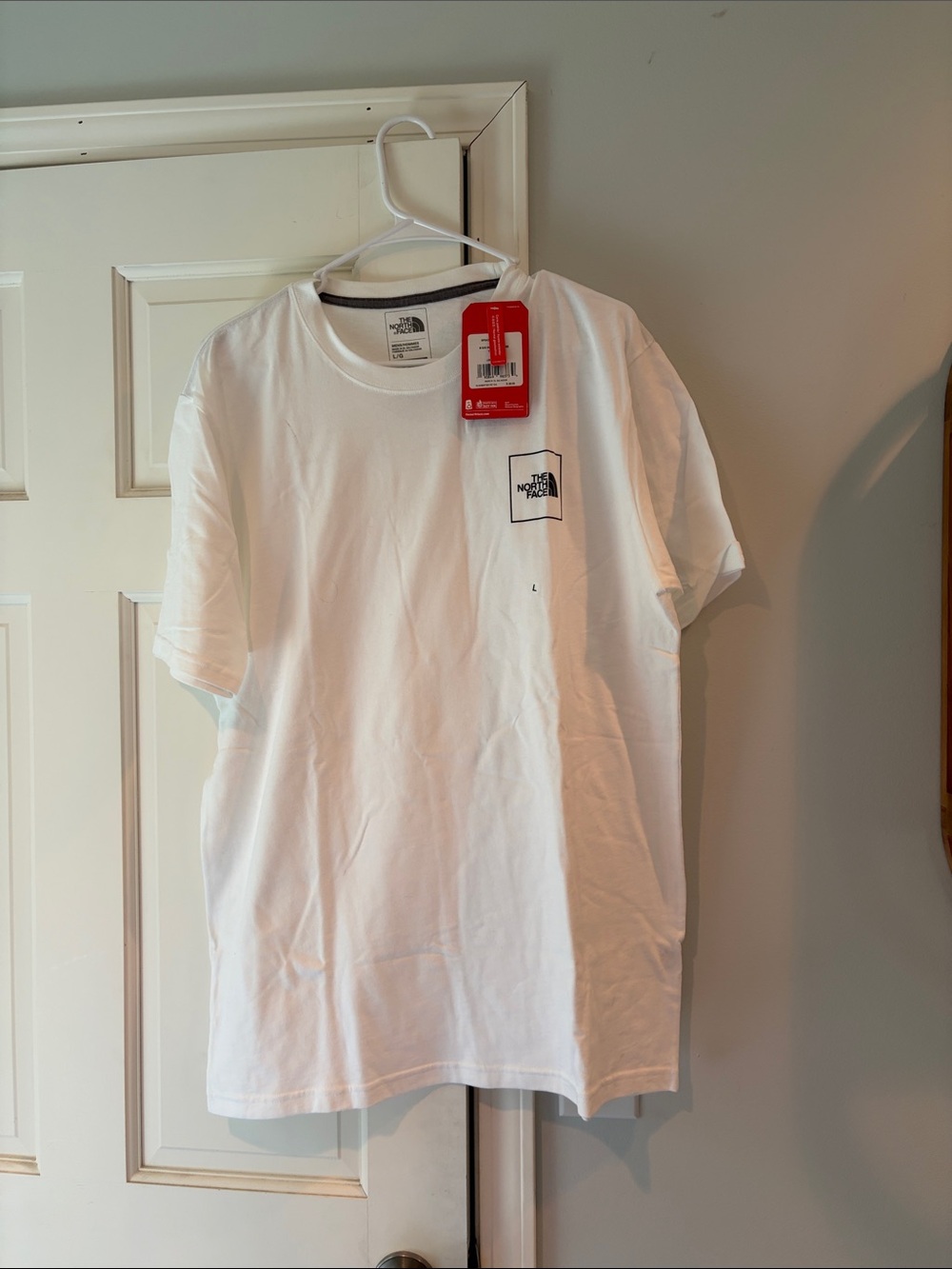 The North Face Men’s White Crew Neck Logo Tee